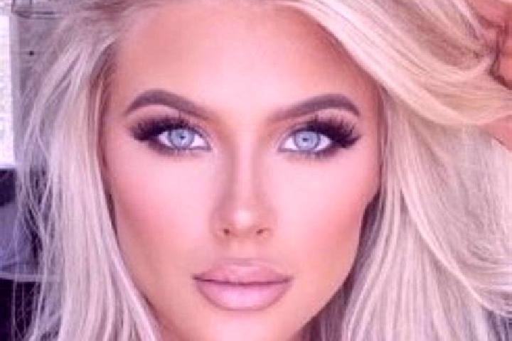 Eleanor, 37, a platinum blonde hazel-eyed indian companion based in Kharghar. Offering A-Level, Duos, OWO, BDSM, Domination. Available for incall and outcall...