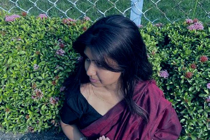 Eleanor, 37 — Escort in Dirang, India