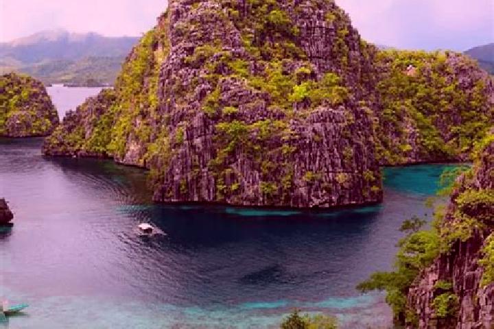 Eleanor, 37 — Escort in Guiniculalay, Philippines