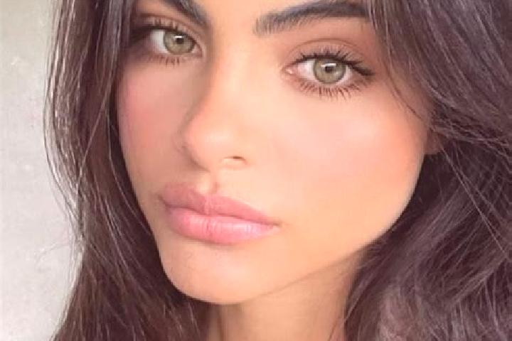 Eleanor, 38, a black hazel-eyed middle eastern companion based in Alexandria. Offering Massage, Deep French Kissing, GFE, Overnight, CIM. Available for incal...