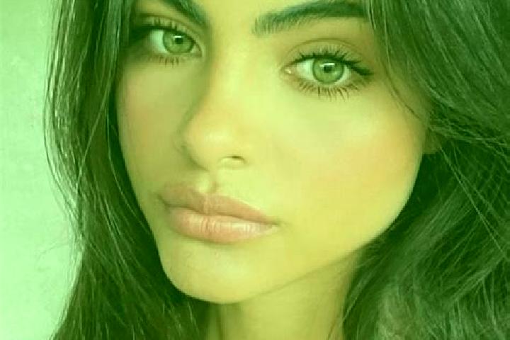 Eleanor, 38, a red green-eyed indian companion based in Changshaoying. Offering CIM, Dinner Date, Deep French Kissing, Duos, Striptease. Available for incall...
