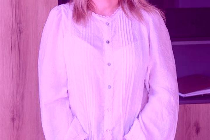 Eleanor, 38 — Escort in Stara Kornica, Poland