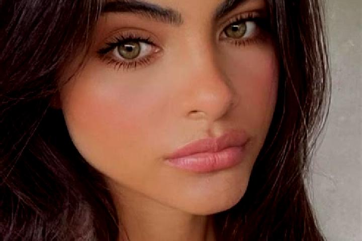 Eleanor, 39, a black hazel-eyed indian companion based in San Giorgio Piacentino. Offering OWO, Girlfriend Experience, Roleplay, GFE. Available for incall an...