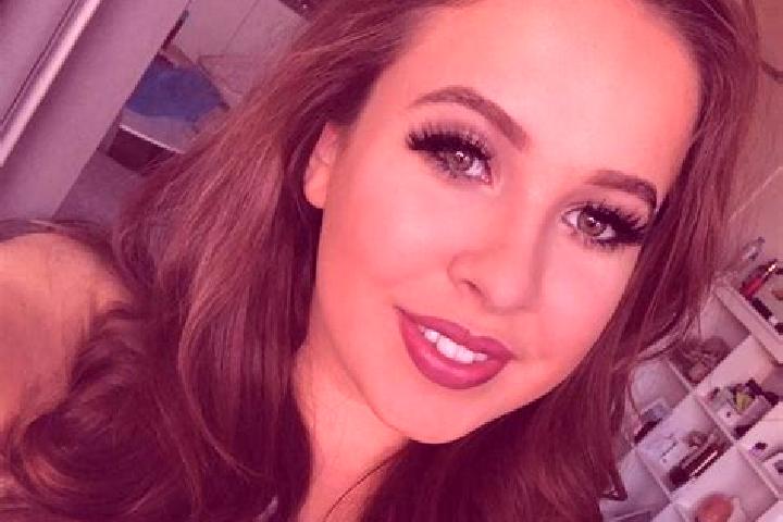 Eleanor, 39, a brunette grey-eyed european companion based in Castile. Offering Duos, Fetish, Massage. Available for incall and outcall, overnight bookings a...