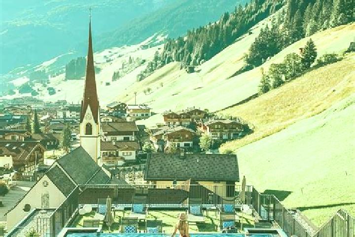 Eleanor, 39 — Escort in Hall in Tirol, Austria