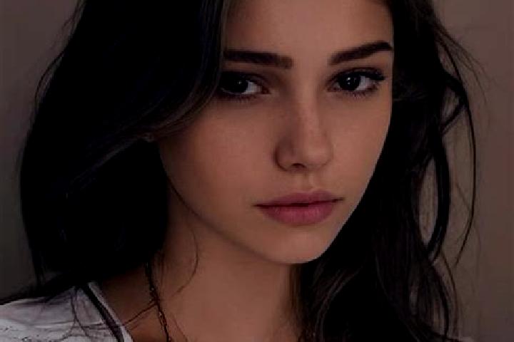 Elizabeth, 20, a chestnut grey-eyed slavic companion based in Byng. Offering Tantra, A-Level, Erotic Massage. Available for incall and outcall, overnight boo...