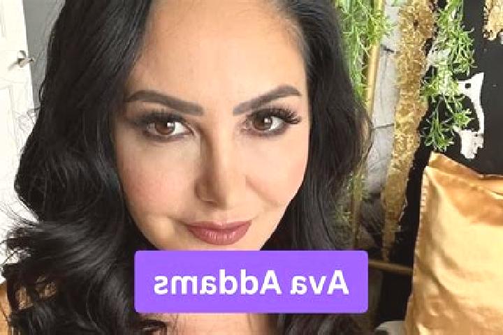 Elizabeth, 20 — Escort in Ban Acholaosa, Laos