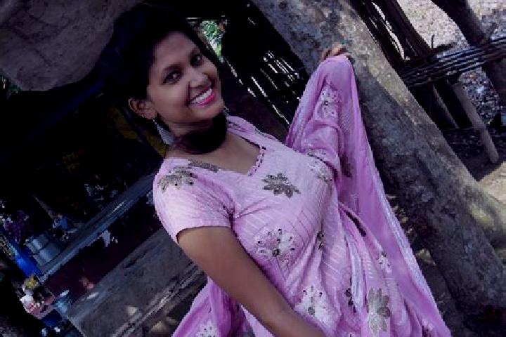 Elizabeth, 20 — Escort in Mandalgarh, India