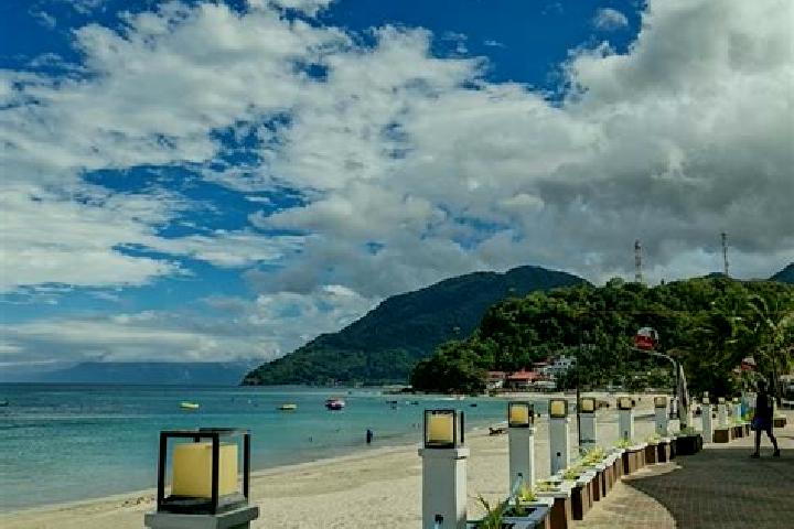 Elizabeth, 20 — Escort in Puerto Galera, Philippines