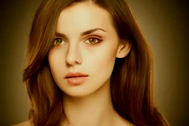 Elizabeth, 21, a auburn amber-eyed european companion based in Vernerice. Offering Tantra, Roleplay, BDSM. Available for incall and outcall, overnight bookin...