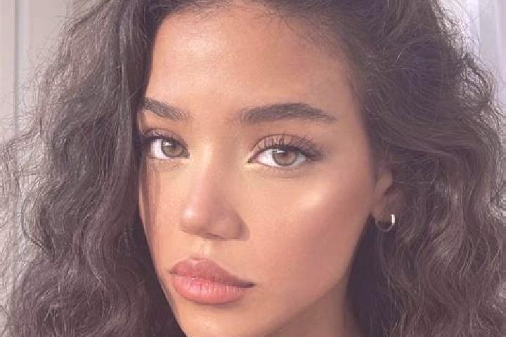 Elizabeth, 21, a black brown-eyed mixed companion based in Maricka. Offering Girlfriend Experience, 69, Travel Companion, Fetish. Available for incall and ou...