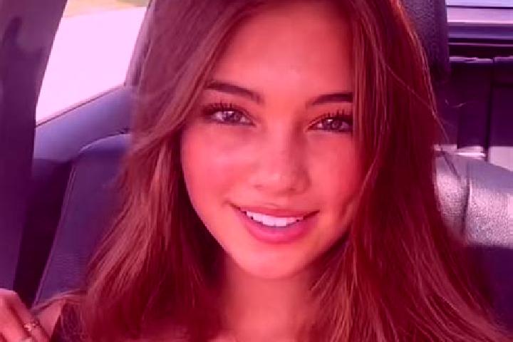 Elizabeth, 21, a brunette brown-eyed mixed companion based in Porta Palazzo. Offering Striptease, Travel Companion, A-Level. Available for incall and outcall...