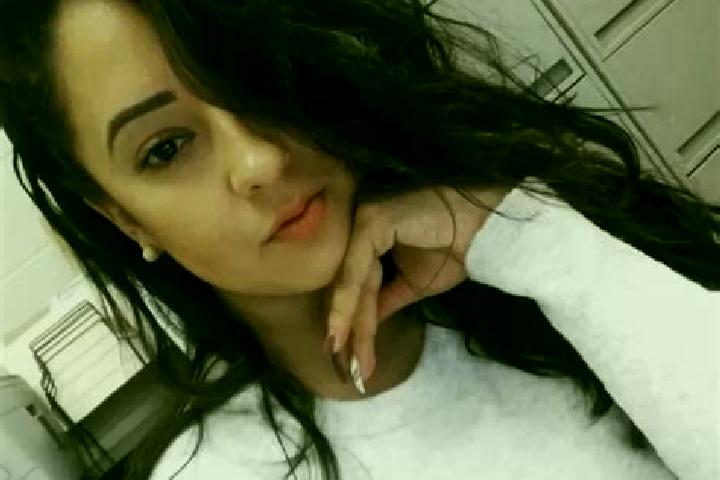 Elizabeth, 21, a brunette dark-eyed latina companion based in Taching am See. Offering Travel Companion, GFE, 69, Striptease. Available for incall and outcal...