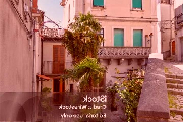 Elizabeth, 21 — Escort in Morcone, Italy