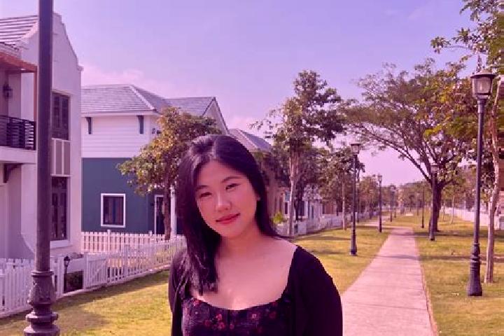 Elizabeth, 21 — Escort in Thanh Luu, Vietnam