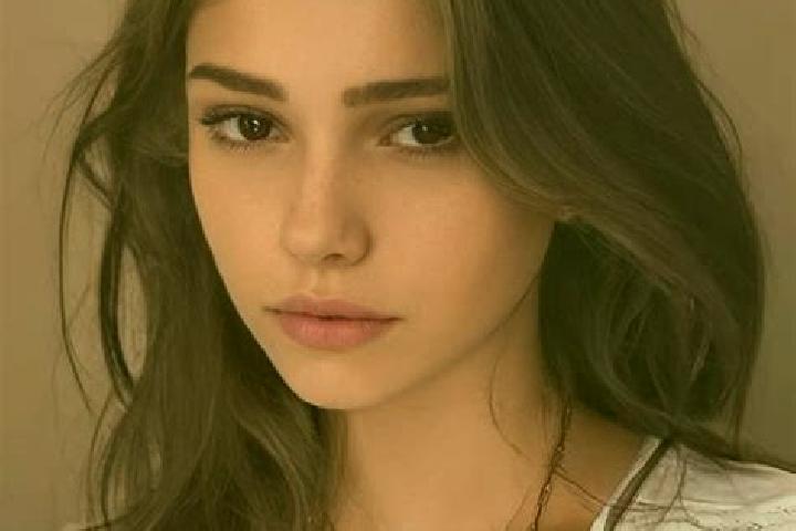 Elizabeth, 22, a chestnut grey-eyed slavic companion based in Le Bosc. Offering BDSM, Prostate Massage, Massage. Available for incall and outcall, day and ev...