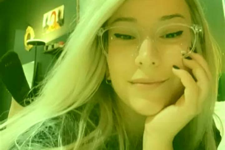 Elizabeth, 22, a platinum blonde grey-eyed asian companion based in San Briccio. Offering Striptease, Prostate Massage, Deep French Kissing. Available for in...