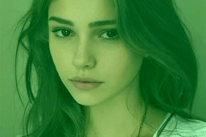 Elizabeth, 22, a red hazel-eyed slavic companion based in San Antonio del Puente. Offering Roleplay, Striptease, Erotic Massage, Dinner Date. Available for i...