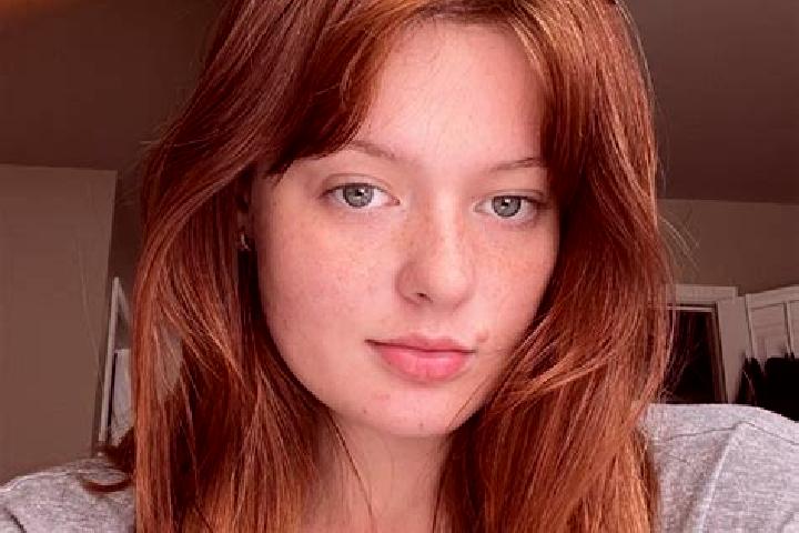 Elizabeth, 23, a red grey-eyed asian companion based in Thung Song. Offering Party Girl, Dinner Date, Erotic Massage. Available for incall and outcall, overn...