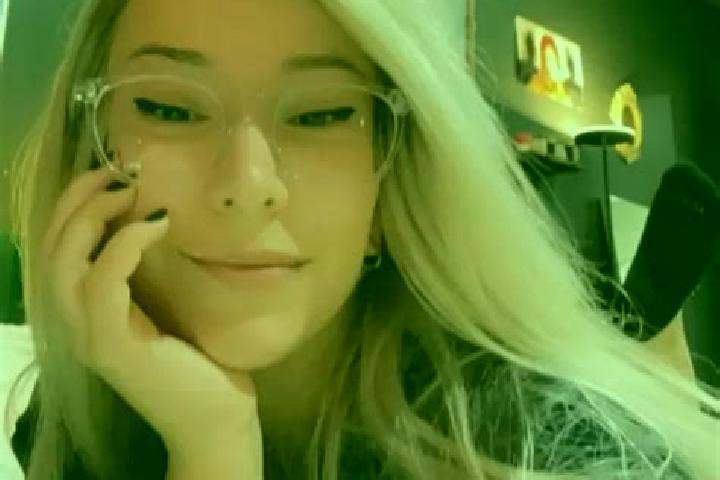 Elizabeth, 24, a blonde grey-eyed caucasian companion based in Pinarolo Po. Offering OWO, GFE, Striptease, Deep French Kissing. Available for incall and outc...
