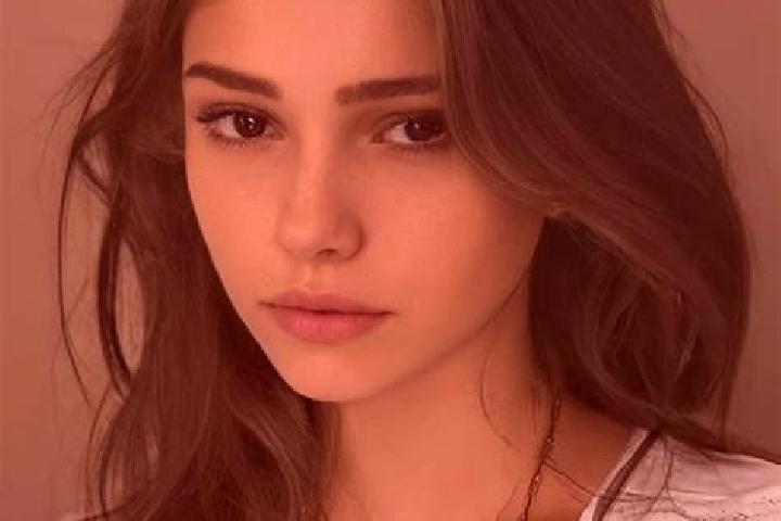 Elizabeth, 24, a chestnut dark-eyed slavic companion based in Flamanville. Offering Roleplay, GFE, Party Girl. Available for incall and outcall, day and even...