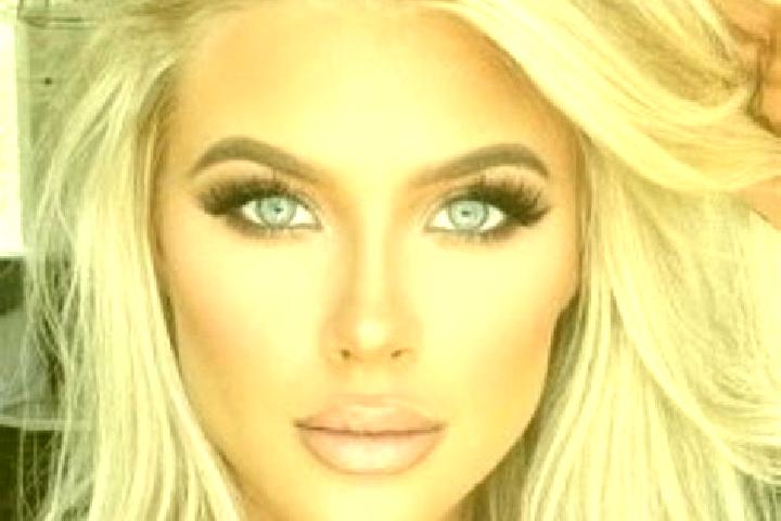 Elizabeth, 24, a platinum blonde green-eyed slavic companion based in Eastwood. Offering Domination, Party Girl, A-Level, Roleplay, CIM. Available for incall...