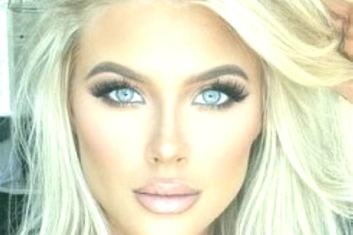 Elizabeth, 24, a platinum blonde hazel-eyed caribbean companion based in Zapadni Mojstir. Offering Couples, Duos, Girlfriend Experience. Available for incall...