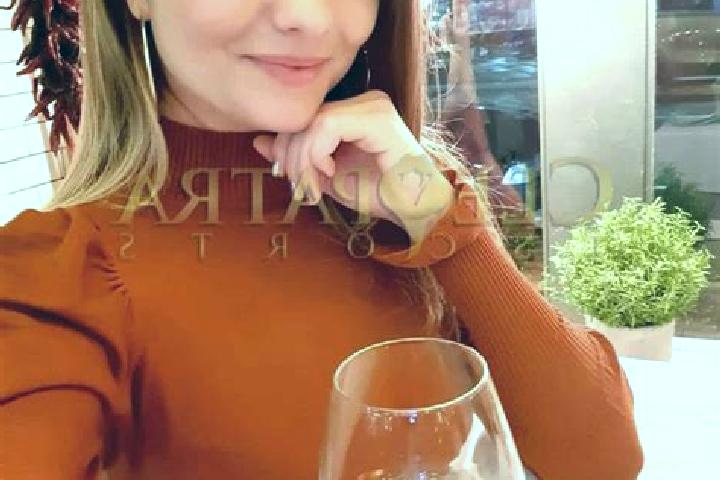 Elizabeth, 24, a red green-eyed european companion based in Para. Offering Erotic Massage, BDSM, Striptease, OWO, Party Girl. Available for incall and outcal...