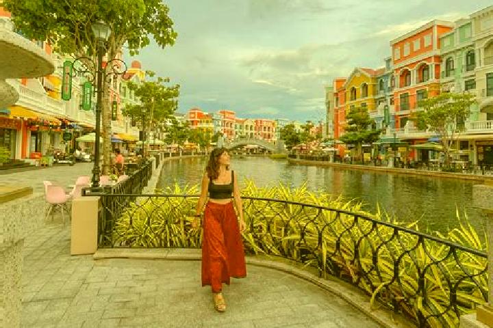Elizabeth, 24 — Escort in Ap Tan My, Vietnam