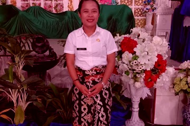Elizabeth, 24 — Escort in Oetotom, Indonesia