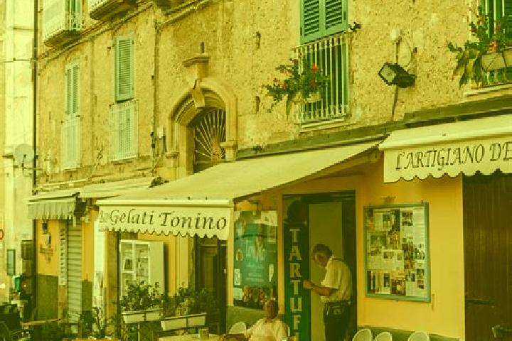 Elizabeth, 24 — Escort in Tropea, Italy