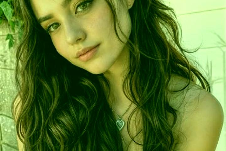Elizabeth, 25, a black hazel-eyed mixed companion based in Afiny. Offering CIM, Roleplay, Tantra. Available for incall and outcall, day and evening dates.