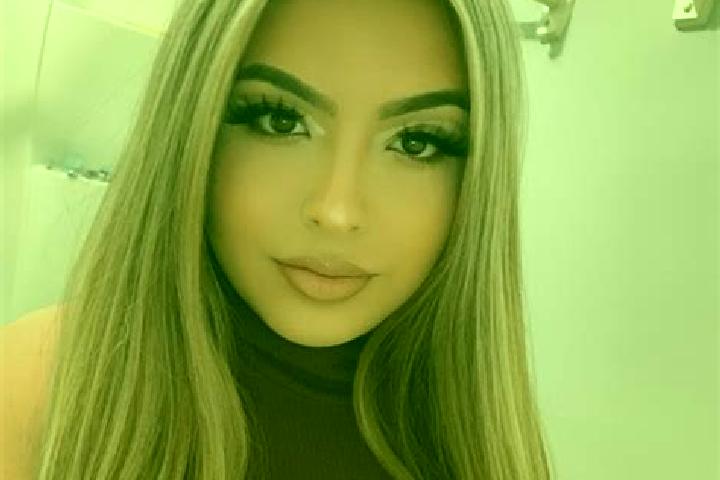 Elizabeth, 25, a blonde brown-eyed latina companion based in Apta. Offering Striptease, Tantra, Roleplay, BDSM. Available for incall and outcall, overnight b...