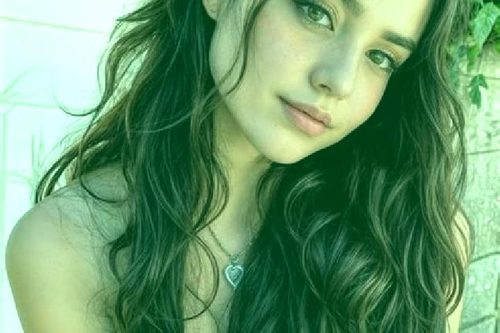 Elizabeth, 25, a brunette hazel-eyed european companion based in Sol -Iletsk. Offering Party Girl, OWO, Massage, Erotic Massage. Available for incall and out...
