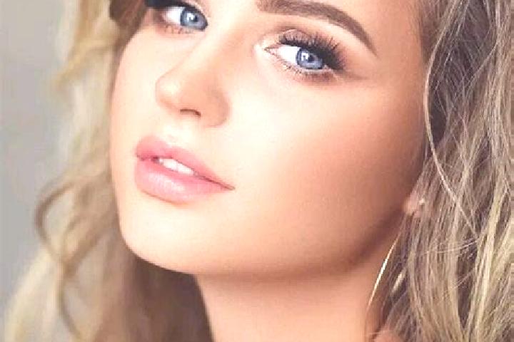 Elizabeth, 25, a dark blonde blue-eyed indian companion based in Khor. Offering Domination, Tantra, Party Girl, A-Level. Available for incall and outcall, ov...
