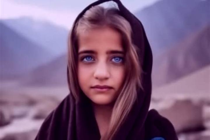 Elizabeth, 25, a dark blonde grey-eyed middle eastern companion based in Parhida. Offering CIM, BDSM, Tantra, Party Girl. Available for incall and outcall, d...