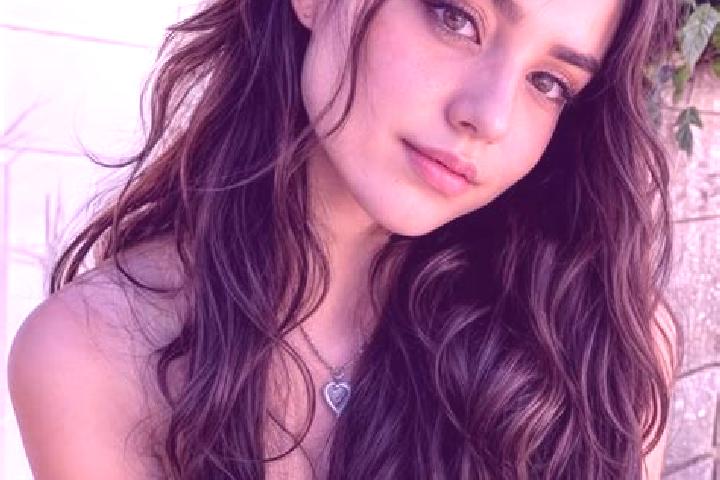 Elizabeth, 25, a dark blonde hazel-eyed middle eastern companion based in Klintsy. Offering A-Level, Striptease, Erotic Massage, OWO. Available for incall an...