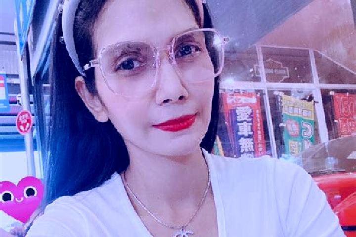 Elizabeth, 25 — Escort in Ongon, Mongolia