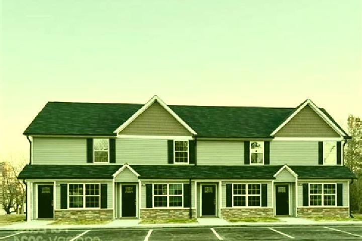 Elizabeth, 25 — Escort in Pageland, United States
