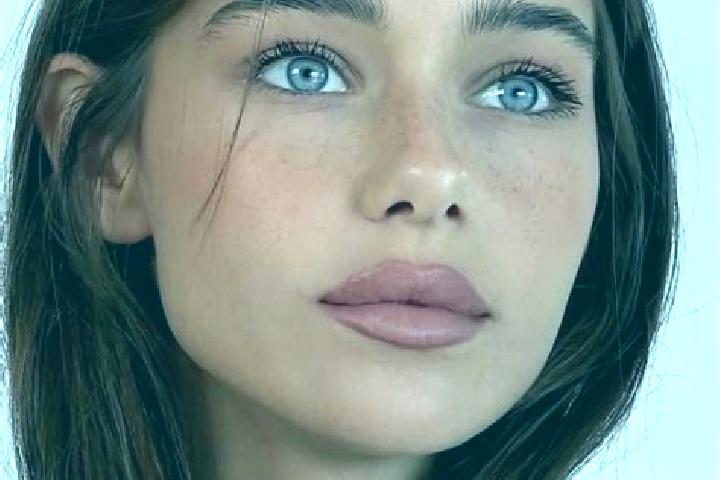 Elizabeth, 26, a brunette blue-eyed caucasian companion based in Greenslopes. Offering Couples, Erotic Massage, Massage, Striptease, Overnight. Available for...