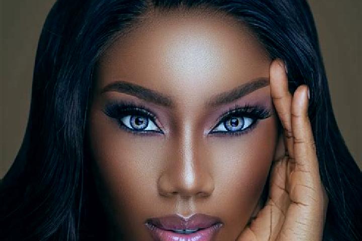 Elizabeth, 26, a red blue-eyed ebony companion based in Villotta. Offering Travel Companion, Deep French Kissing, 69, BDSM. Available for incall and outcall,...