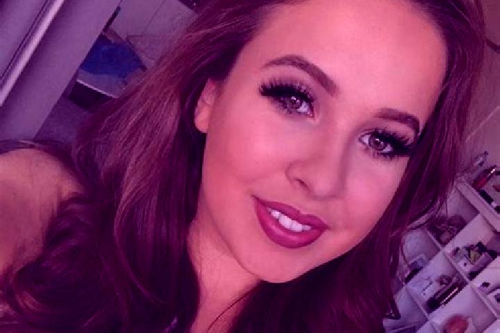Elizabeth, 26, a red dark-eyed middle eastern companion based in Soda Bay. Offering Fetish, Prostate Massage, A-Level. Available for incall and outcall, day ...