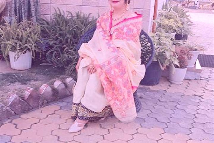 Elizabeth, 26 — Escort in Ningthoukhong, India