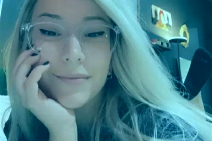 Elizabeth, 27, a blonde grey-eyed caucasian companion based in Sankt Ulrich am Pillersee. Offering Overnight, Fetish, OWO. Available for incall and outcall, ...