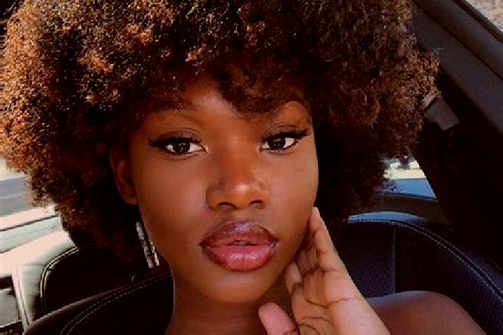 Elizabeth, 27, a red dark-eyed ebony companion based in Bellitas. Offering A-Level, Duos, BDSM. Available for incall and outcall, overnight bookings available.