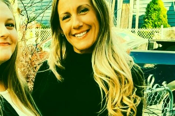 Elizabeth, 27 — Escort in Oakham, United States