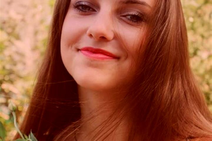 Elizabeth, 27 — Escort in Polovinka, Russia