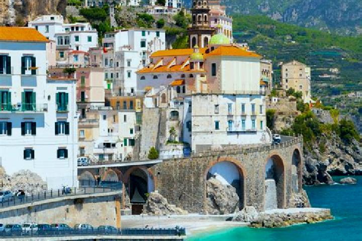 Elizabeth, 28 — Escort in Congiunti, Italy