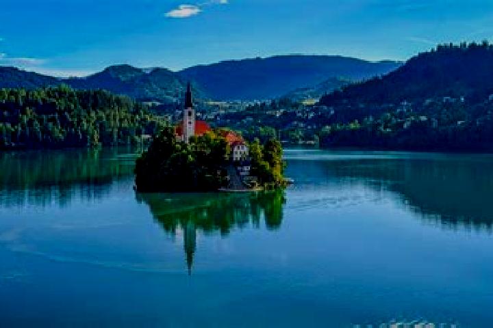 Elizabeth, 28 — Escort in Komen, Slovenia