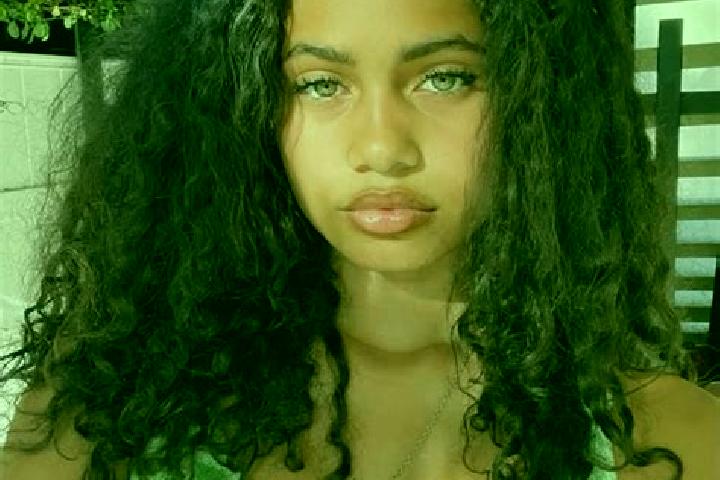 Elizabeth, 29, a black green-eyed mixed companion based in Crisnee. Offering Erotic Massage, Dinner Date, Striptease, OWO. Available for incall and outcall, ...
